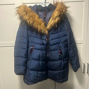 Canada Weather Gear Women's Navy Puffer Jacket with Faux Fur Trim